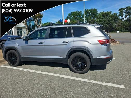 Silver Bird Metallic 2024 Volkswagen Atlas 2.0T SE