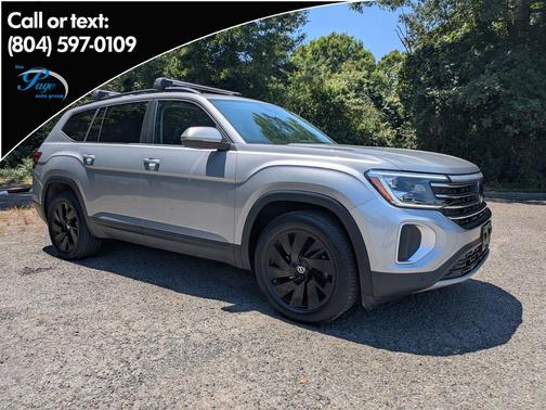 Silver Bird Metallic 2024 Volkswagen Atlas 2.0T SE