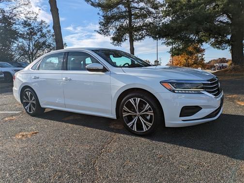 2022 Volkswagen Passat 2.0T SE