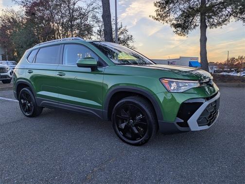 2025 Volkswagen Taos 1.5T SE