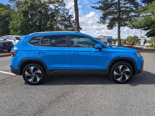 2025 Volkswagen Taos 1.5T SE