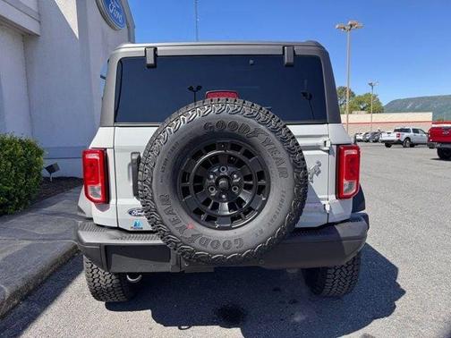 Avalanche Gray 2026 Ford Bronco Big Bend