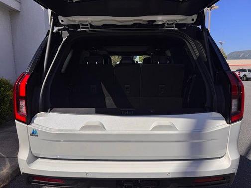 Star White 2026 Ford Expedition Tremor