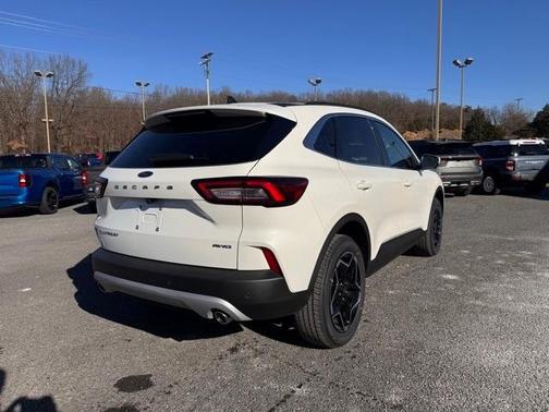 2026 Ford Escape Platinum