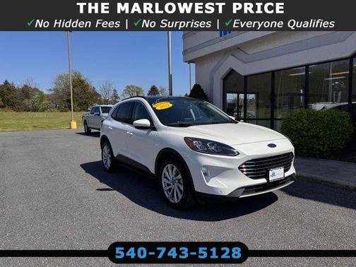 White Metallic 2022 Ford Escape Titanium