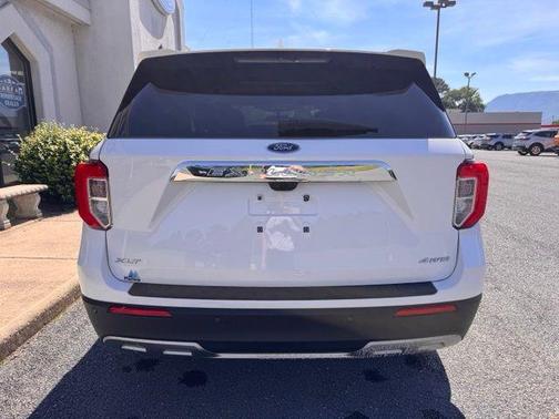 White Metallic 2024 Ford Explorer XLT
