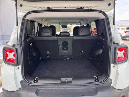 2022 Jeep Renegade Trailhawk