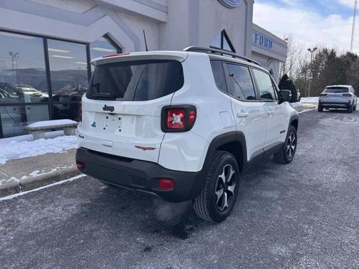 2022 Jeep Renegade Trailhawk