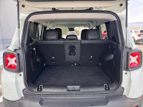 2022 Jeep Renegade Trailhawk