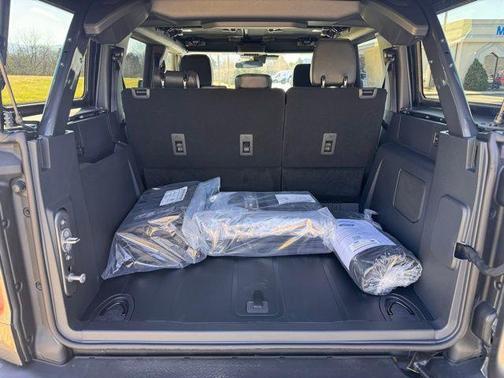 Carbonized Gray Metallic 2026 Ford Bronco Big Bend