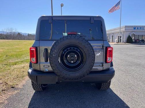 Carbonized Gray Metallic 2026 Ford Bronco Big Bend