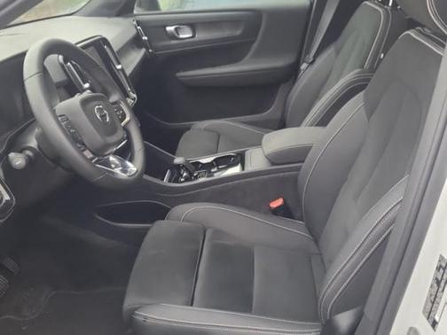 2023 Volvo C40 Recharge Pure Electric Twin Plus