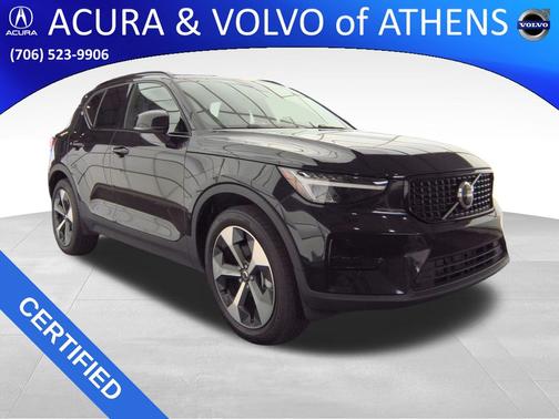 2024 Volvo XC40 B5 Core