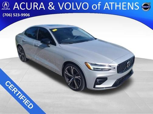 2023 Volvo S60 B5 Core Dark Theme