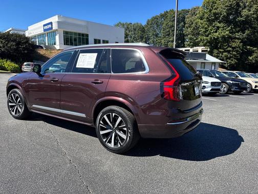 2025 Volvo XC90 Plug-In Hybrid T8 Core
