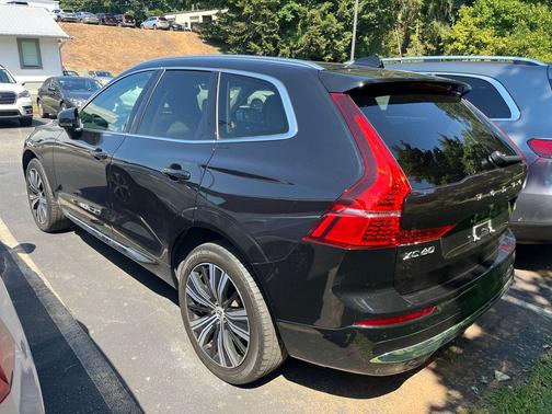 2022 Volvo XC60 B6 Inscription