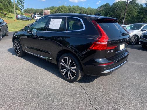 2022 Volvo XC60 B6 Inscription