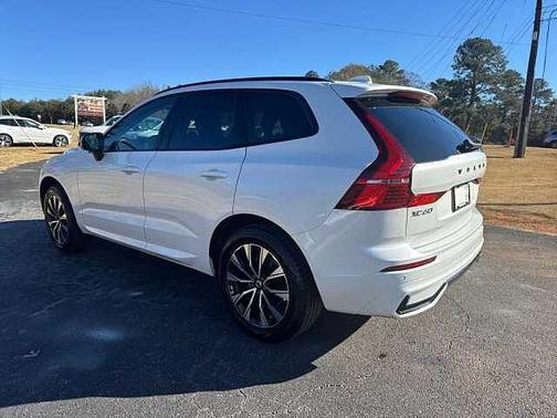 2025 Volvo XC60 Core