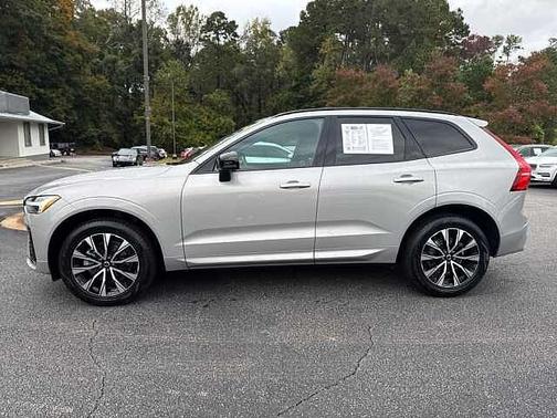 2025 Volvo XC60 Core