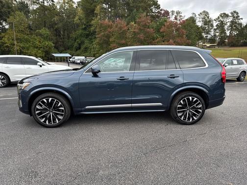 2025 Volvo XC90 B6 Plus 7-Seater