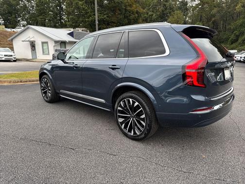 2025 Volvo XC90 B6 Plus 7-Seater