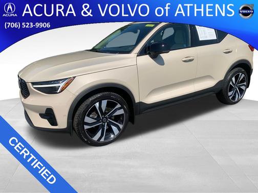 2025 Volvo XC40 B5 Plus Dark Theme