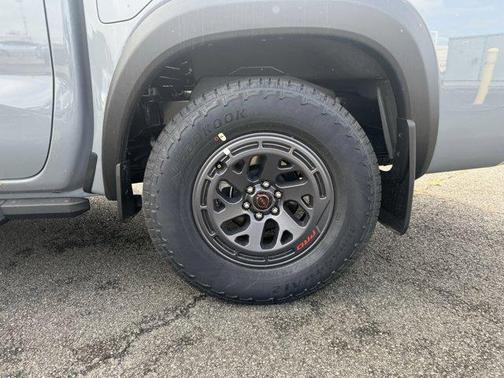 2025 Nissan Frontier PRO-X