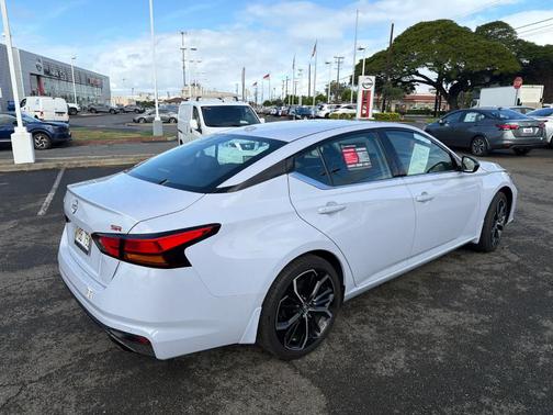 2025 Nissan Altima SR