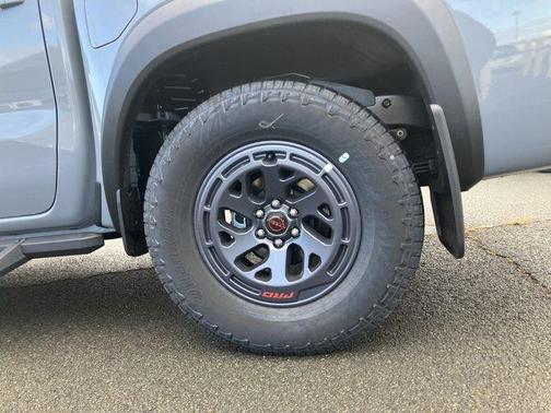 2025 Nissan Frontier PRO-X