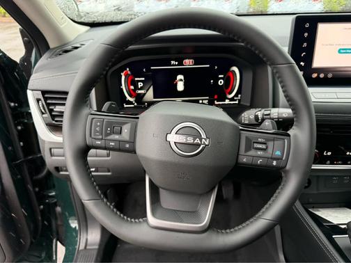 Obsidian Green 2026 Nissan Rogue Platinum