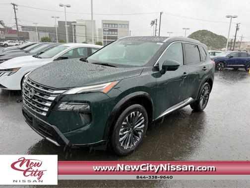 Obsidian Green 2026 Nissan Rogue Platinum
