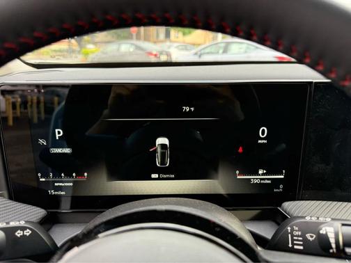 Aspen White Tri 2026 Nissan Kicks SR