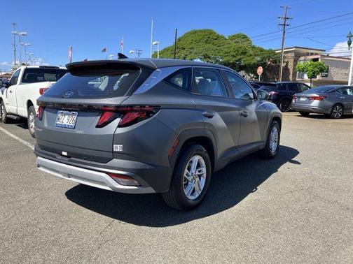 2025 Hyundai TUCSON SE
