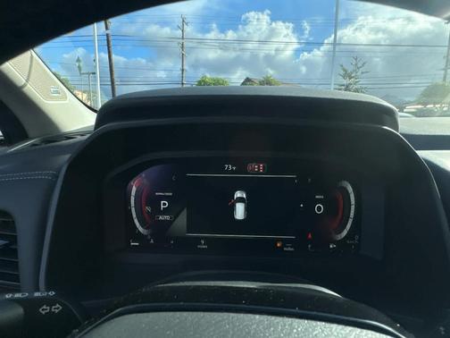 Everest White P 2026 Nissan Rogue Platinum