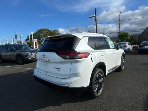 Everest White P 2026 Nissan Rogue Platinum