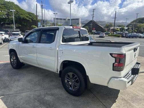 2025 Nissan Frontier SV