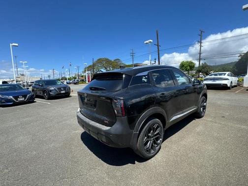 Super Black 2026 Nissan Kicks SR