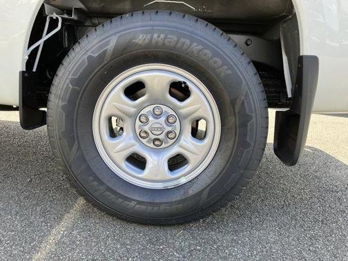 2025 Nissan Frontier S