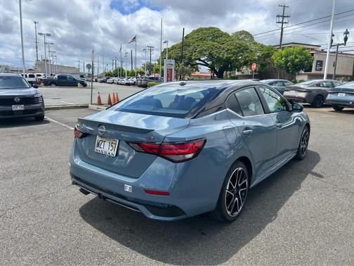 2t Gry Blk Roof 2024 Nissan Sentra SR