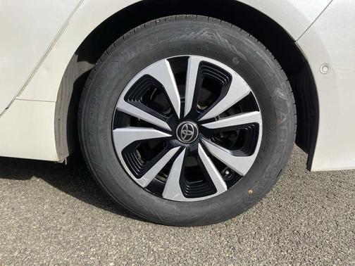 2017 Toyota Prius Prime Plus