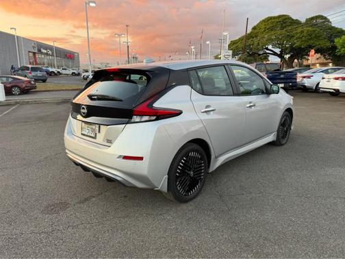 2023 Nissan Leaf SV PLUS