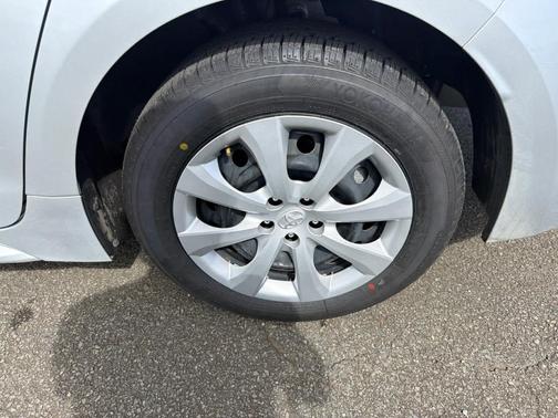 Classic Silver Metallic 2024 Toyota Corolla LE