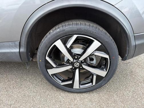 2020 Nissan Rogue Sport SL