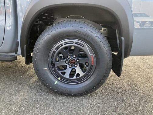 2025 Nissan Frontier PRO-X