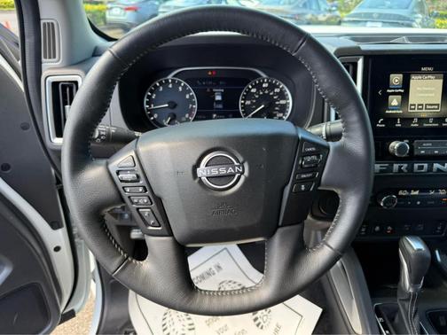 Glacier White 2025 Nissan Frontier SV