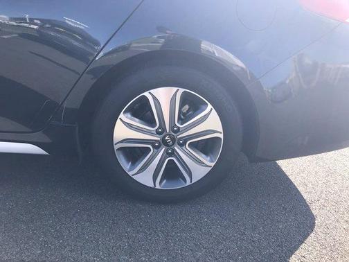 Photo 5 of 11 of 2018 Kia Optima Hybrid EX