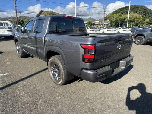 2025 Nissan Frontier SV