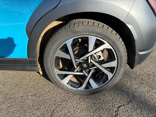 2022 Hyundai KONA Limited