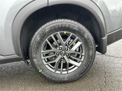 Gun Metallic 2026 Nissan Rogue S