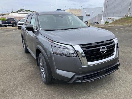 2025 Nissan Pathfinder S